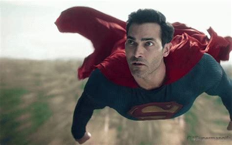 Superman Flying GIF - Superman Flying - Discover & Share GIFs