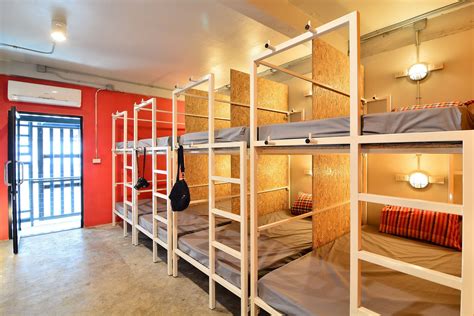 Bed dorm Adventure hostel, Bangkok, Thailand #hostel #bangkok #Thailand #COLLUMN | Gaya rumah ...