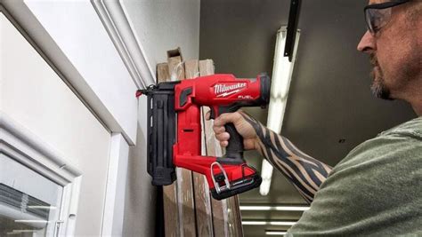 Milwaukee M18 FUEL 18ga Brad Nailer Review 2746-21CT - Pro Tool Reviews