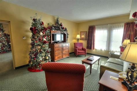 Two Room Suite | The Inn at Christmas Place - Pigeon Forge, TN