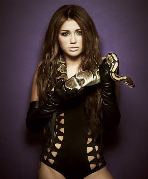 Miley Cyrus Edition on Twitter: "Miley Cyrus Can’t Be Tamed photoshoot"