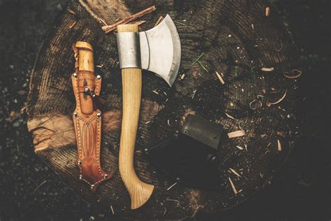 How Do You Sharpen A Hatchet When Backpacking