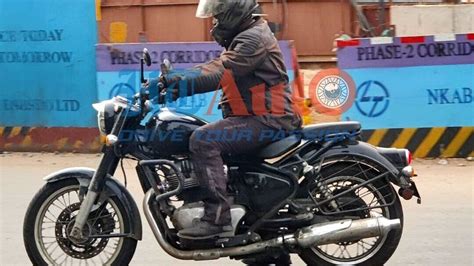 Royal Enfield Classic 650 spotted ahead of launch. Check details | HT Auto