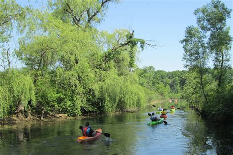 Discovering Michigan: State Park: Proud Lake Recreation Area (Kayaking)