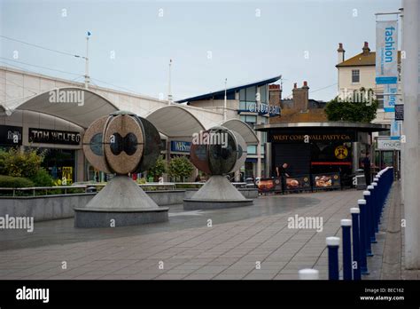 Brighton Shopping Centre Stock Photo - Alamy