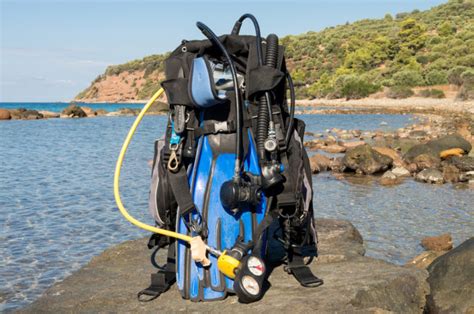 Ultimate Guide to Choosing the Best BCD for Beginners | Diving, Scuba diving, Scuba