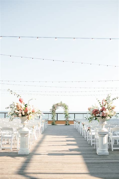 Wedding Ceremony Photos at Gurneys Montauk. Outside Wedding Ceremony ...