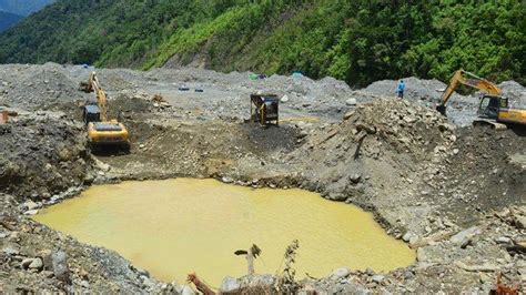 Soal Tambang Emas Papua Barat, Paulus Waterpauw: Jangan Sampai Seperti ...