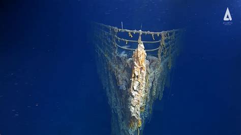 First dive to Titanic in 14 years shows wreck is deteriorating - YouTube