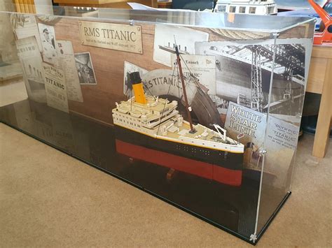 LEGO® Titanic Display Case (10294)