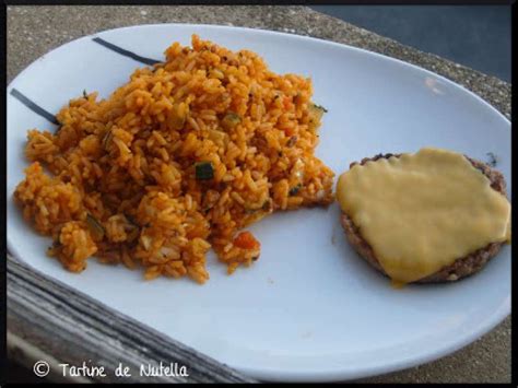 Riz tomaté aux légumes et steak au fromage - Recette Ptitchef