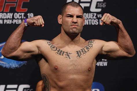 Cain Velasquez has bad news for rest of UFC heavyweight division: 'I'm just going to keep ...