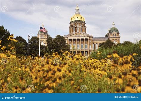 State Capitol Building in Des Moines Stock Photo - Image of facade ...