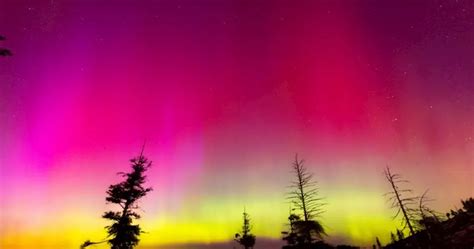 Geomagnetic Storm: IN PHOTOS: Solar storm creates aurora borealis ...