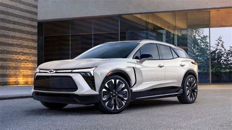 2024 Chevrolet Blazer EV Debut: Chevy Electrifies A Familiar SUV ...