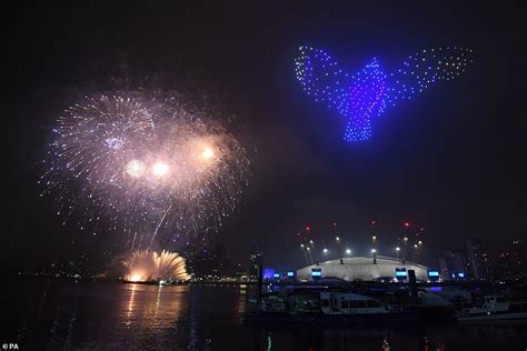 New Year’s Eve DRONE & FIREWORKS Show LONDON - Streets United