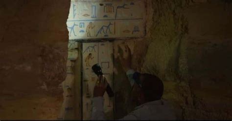 'Secrets of the Saqqara Tomb' Review: Egypt excavation documentary ...