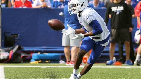 Emmanuel Sanders returns to Buffalo Bills practice