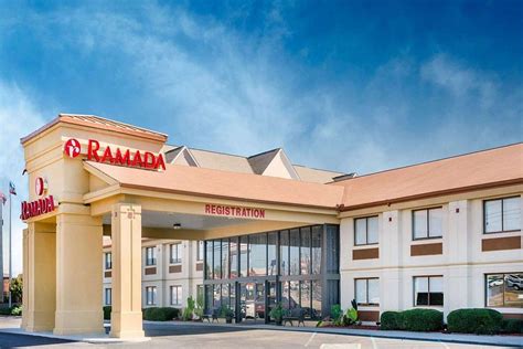 RAMADA BY WYNDHAM TUSCALOOSA $74 ($̶9̶0̶) - Updated 2022 Prices & Hotel ...