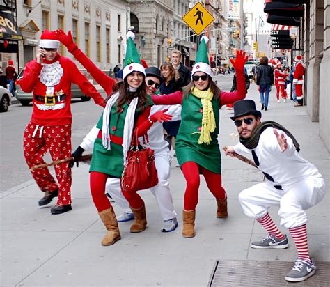 NYC ♥ NYC: SantaCon New York 2011 (North Cove Marina and South Street Seaport)