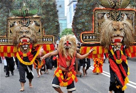 Sejarah Tari Reog Ponorogo Asal Provinsi Jawa Timur | Macam-Macam ...