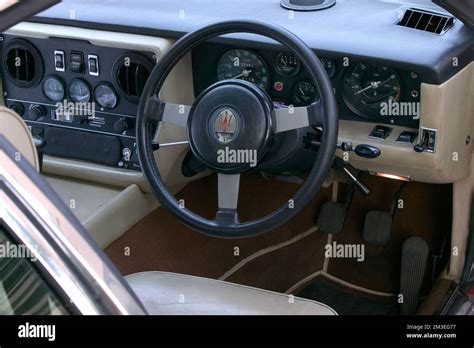 1978 Maserati Khamsin interior and dashboard Stock Photo - Alamy