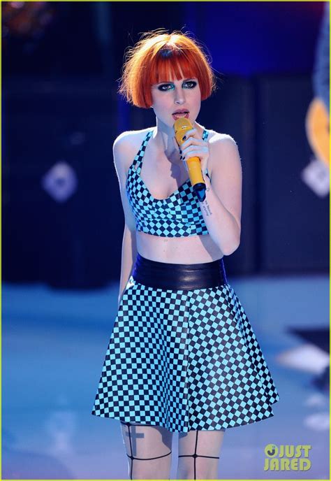 Paramore Performs 'Still Into You' at Teen Choice Awards 2013!: Photo 2928196 | Hayley Williams ...