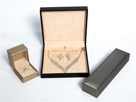 Custom Jewelry Packaging Boxes Manufacturers - Newstep Packaging