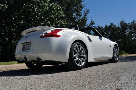 Nissan 370z roadster rear spoiler