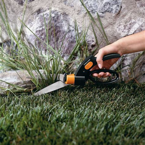 7 Best Grass Shears: Easy Solutions For Edging Dilemmas - Epic Gardening