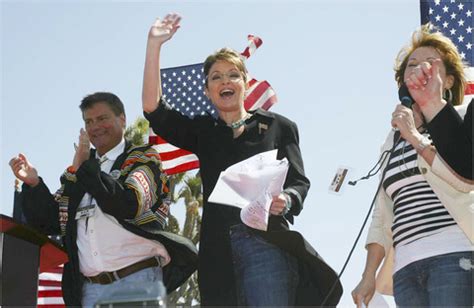 Palin Rallies Tea Party Activists in Reid's Nevada Hometown - The New York Times