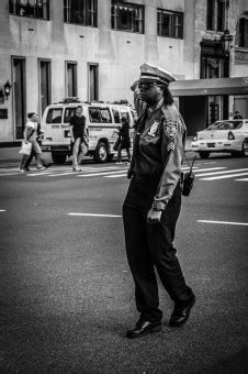 hình ảnh : con gái, cảnh sát, nhiếp ảnh, đường phố, Xe, thiết bị bảo vệ ...