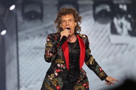 Watch: Mick Jagger dances in video after heart surgery - UPI.com