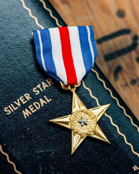 Gold Star Military Medal : Gold Star Military Medal Of Honor Factory Awardsgift | The Gold Toasters