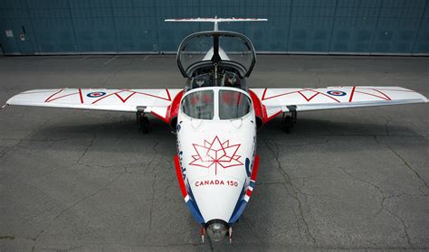 Snowbirds unveil "Canada 150" livery - Skies Mag