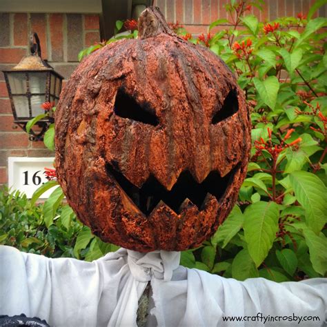 Crafty in Crosby: Creepy Pumpkin Scarecrow