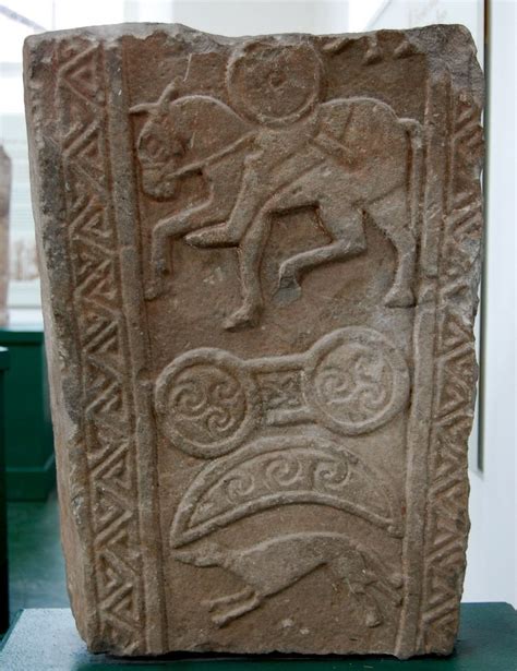 Meigle 6 [Back] | Celtic symbols, Norse symbols, Celtic art