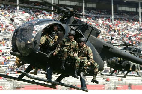 Photo : MH-6 NASCAR