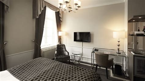 Hotel rooms and suites at Hotel Phoenix Copenhagen