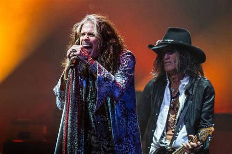 Aerosmith Kicks Off 'Peace Out' Tour: Set List, Photos, Video