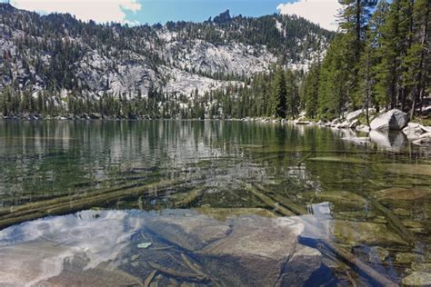 Hiking Big Duck Lake and Little Duck Lake in Russian Wilderness - Northern California Hiking Trails