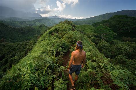 KUILAU RIDGE TRAIL ON KAUAI, HAWAII - Journey Era