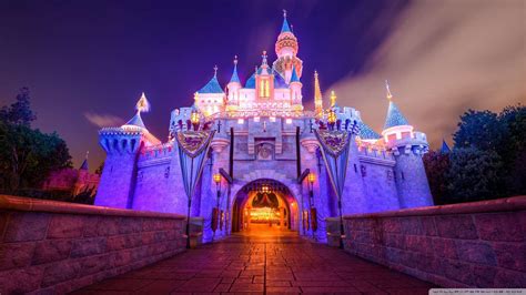 Disney Castle Wallpaper HD - WallpaperSafari