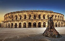 Arènes de Nîmes — Wikipédia