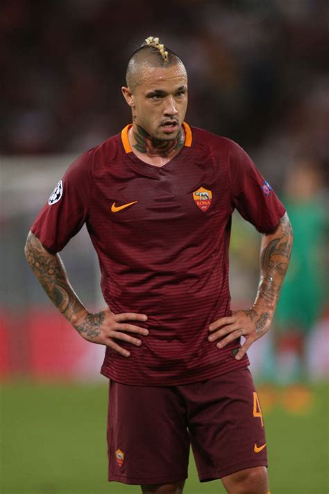 Radja Nainggolan | Soccer player tattoos, Soccer players haircuts, Soccer world