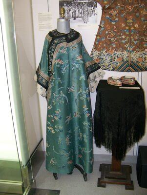 Manchu Style | Chinese Traditional Dress - Online exhibitions across Cornell University Library