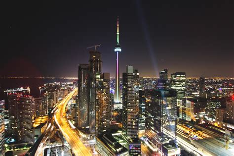 AURA CONDOS IN TORONTO: How It Works: The CN Tower Light Show