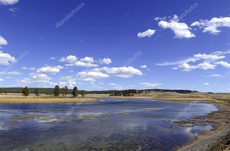 Hayden Valley, Yellowstone National Park — Stock Photo © Nyker #86856502