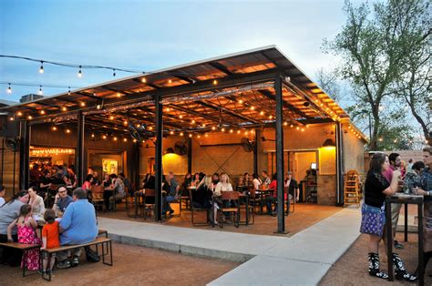 8 of Austin's Most Dog-Friendly Patios | Outdoor restaurant patio, Restaurant patio, Outdoor ...