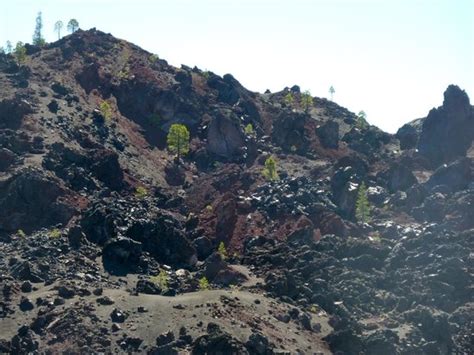 Fantastic Lava Beds/Painted Dunes - Picture of Cinder Cone, Mineral - TripAdvisor